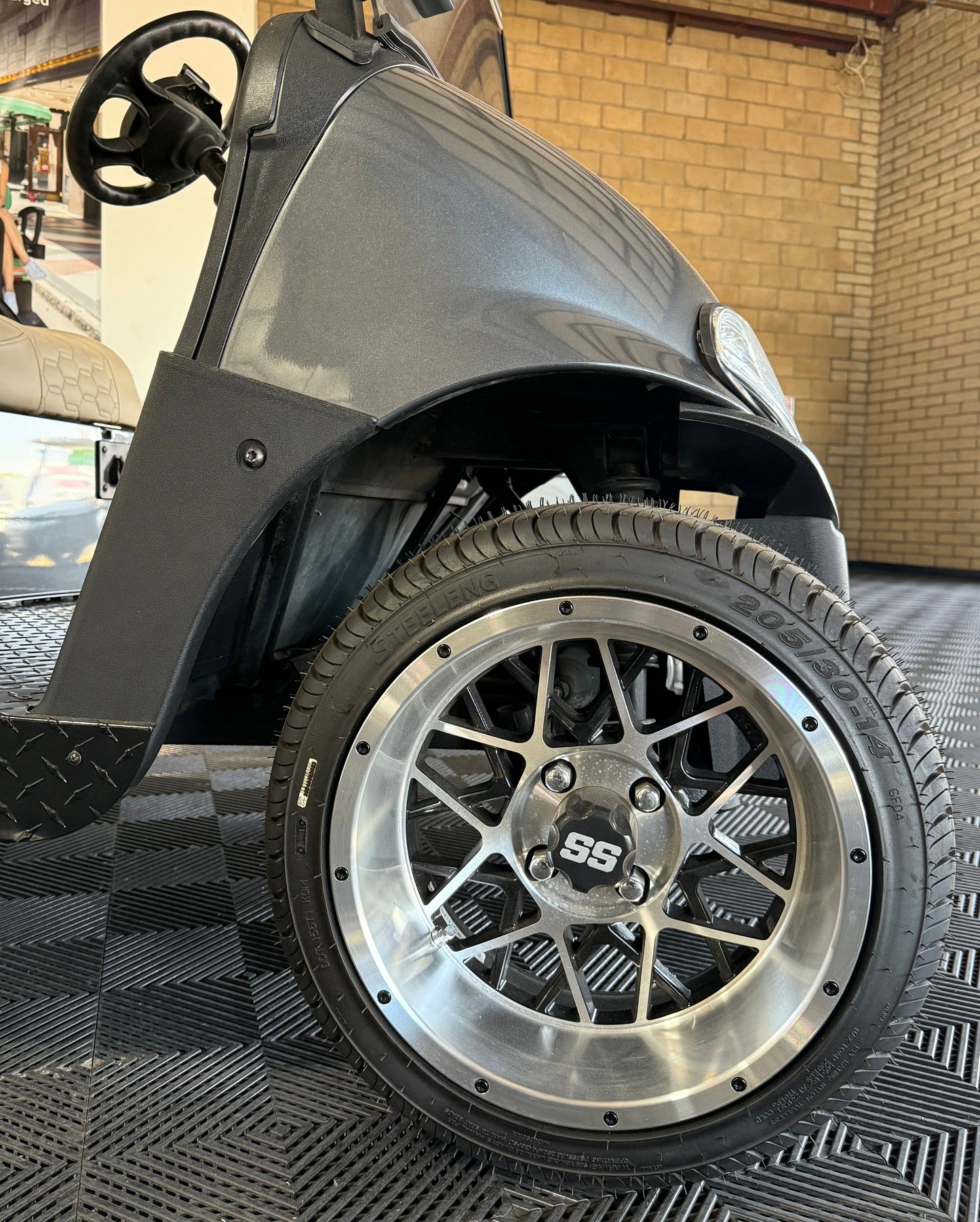 2022 EZGO RXV 4 Passenger Golf Cart w/ Lithium Battery