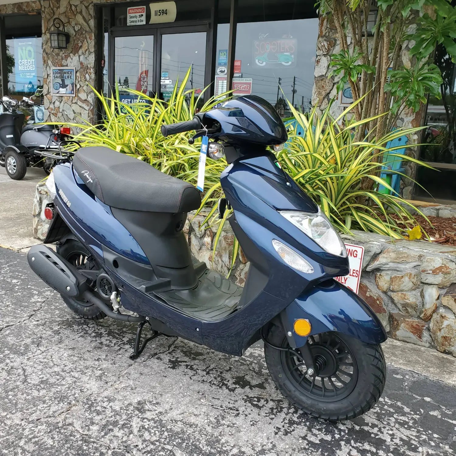 Amigo 50cc scooter beemer