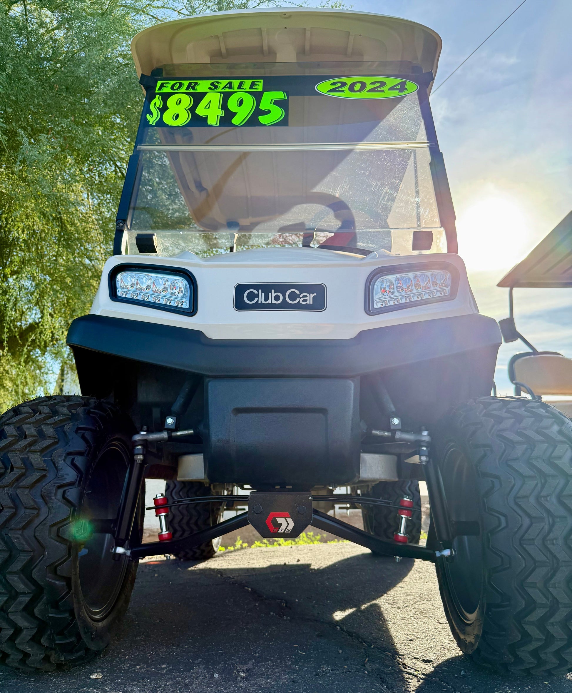 2024 Club Car Tempo in White 4 Passenger Golf Cart