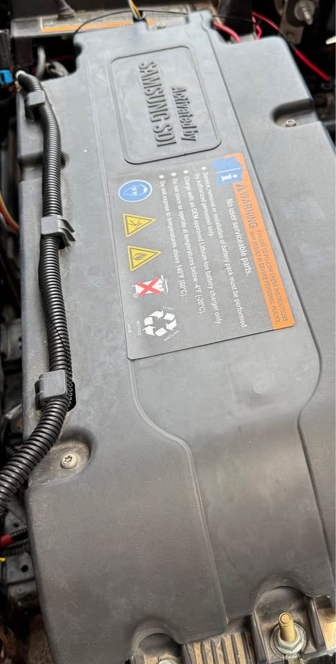 2020 EZGO RXV 4 Passenger Golf Cart w/ Lithium Battery