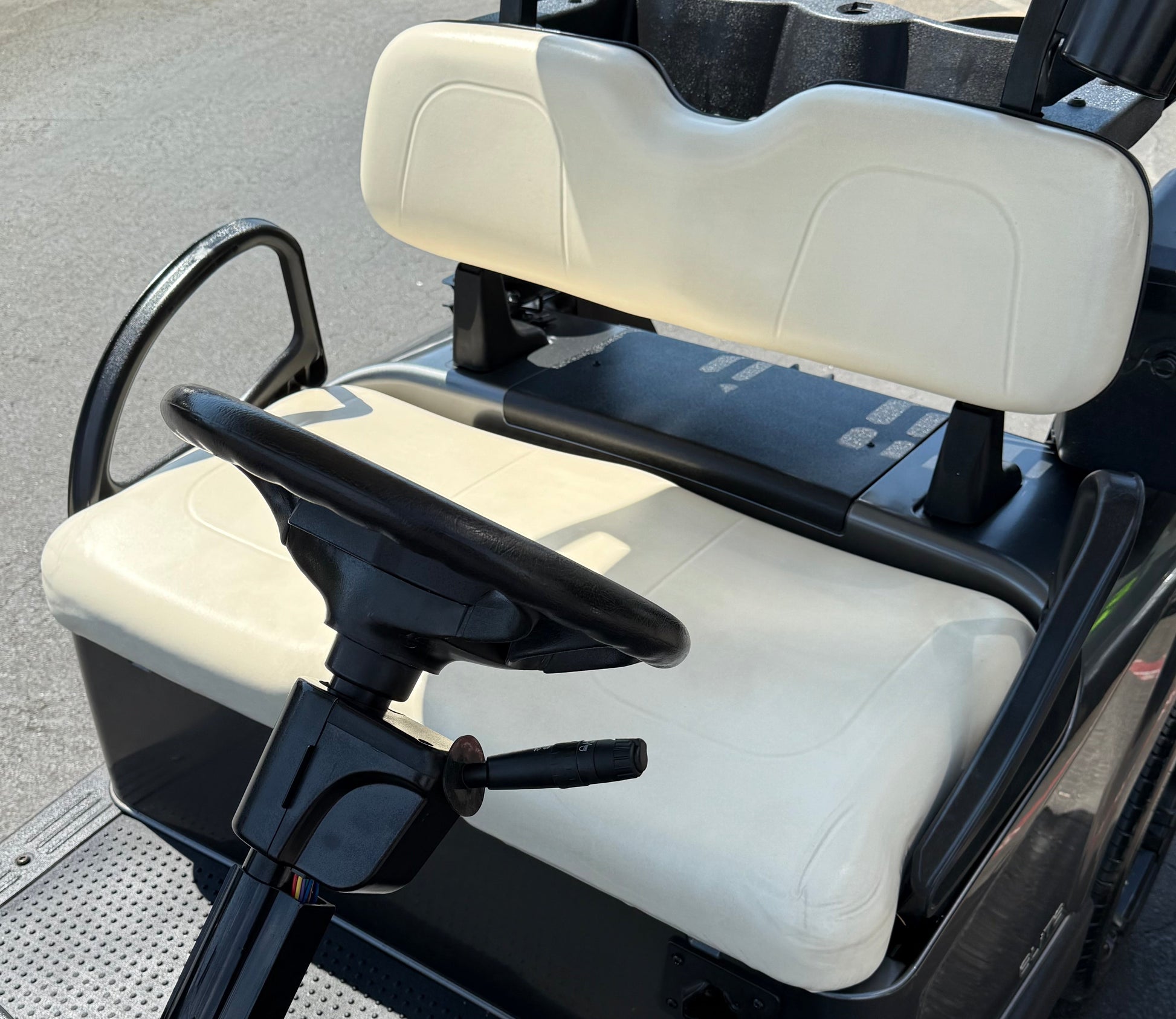2021 EZGO RXV 2 Passenger Golf Cart w/ Gen2 Samsung Lithium Battery