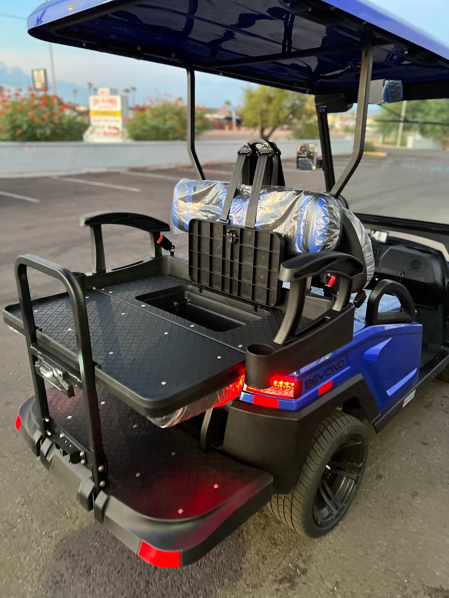 2024 Bintelli Beyond 4 Passenger Golf Cart in Hydro Blue w/ New 105AH Lithium Battery