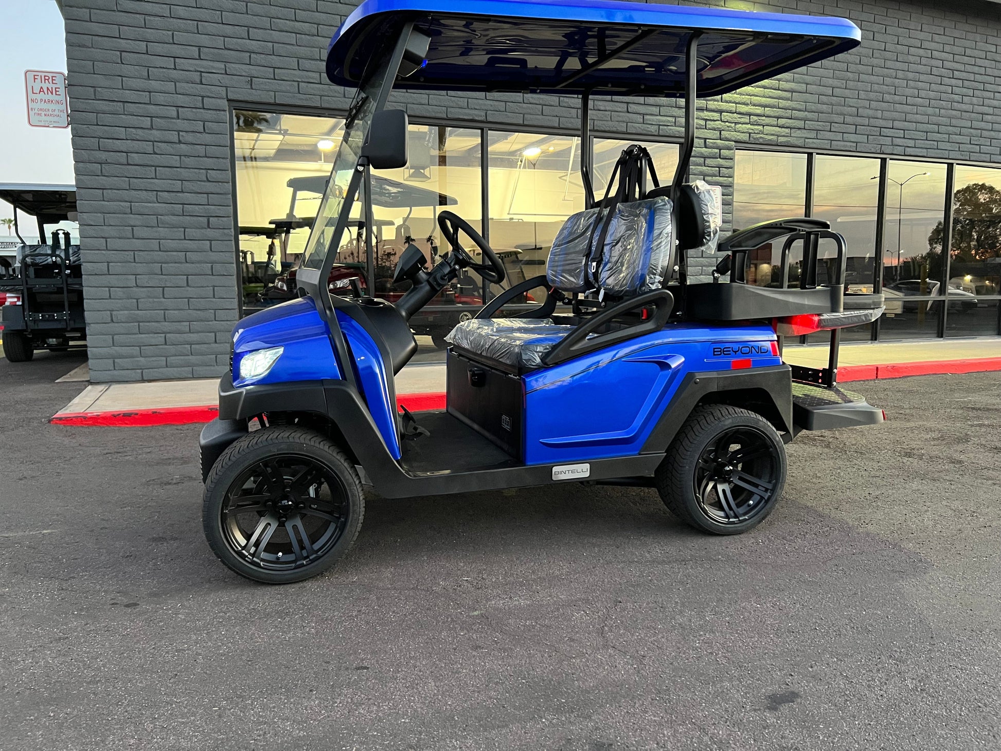 2024 Bintelli Beyond 4 Passenger Golf Cart in Hydro Blue w/ New 105AH Lithium Battery