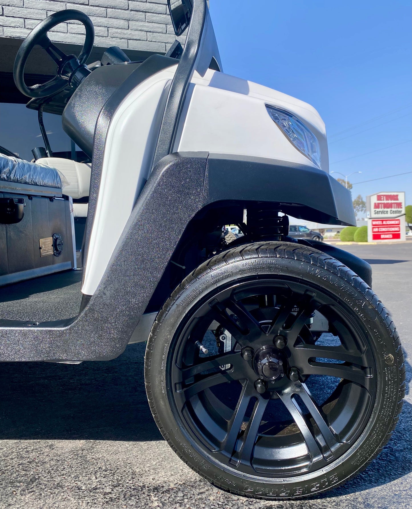 2025 Bintelli Beyond LITE 4 Passenger Golf Cart in White w/ New 105AH Lithium Battery